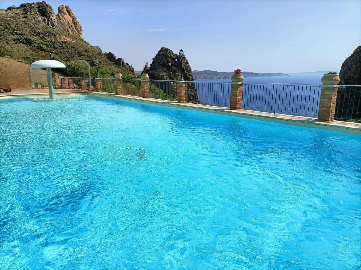 فيلا L'Estasi Tanca Piras A Bordo Piscina Con Vista Mare Nebida المظهر الخارجي الصورة