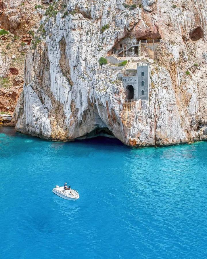فيلا L'Estasi Tanca Piras A Bordo Piscina Con Vista Mare Nebida المظهر الخارجي الصورة